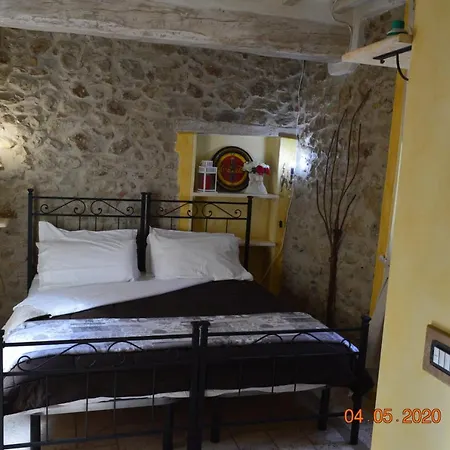 Holiday home Dacia Guiglia